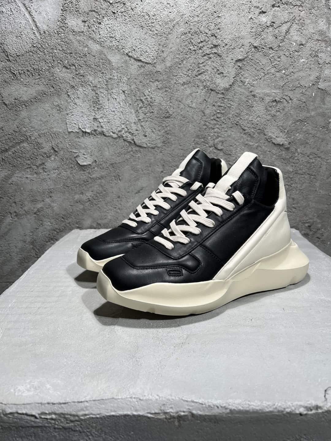 Rick Owens Sneakers - RS001