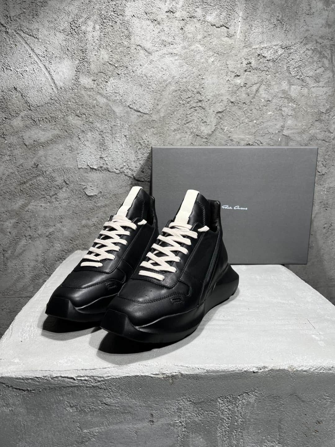 Rick Owens Sneakers - RS001