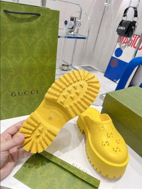 G*u*i wonmen's platform perforated g sandal - sdg012