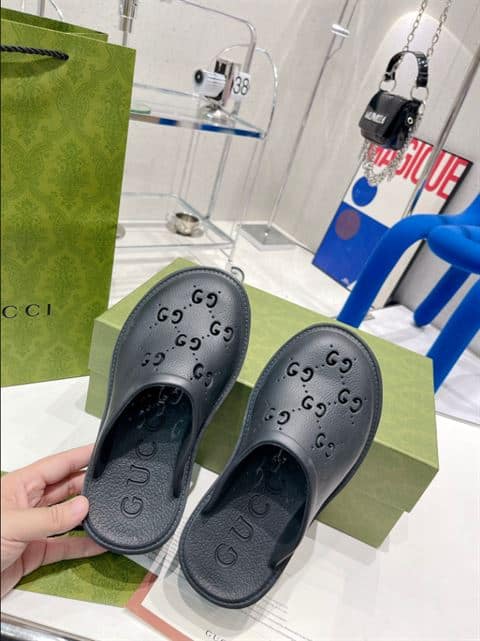 G*u*i wonmen's platform perforated g sandal - sdg013