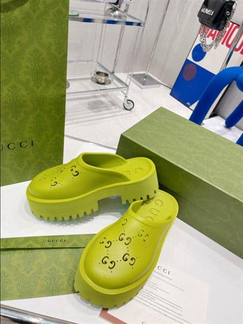 G*u*i wonmen's platform perforated g sandal - sdg016