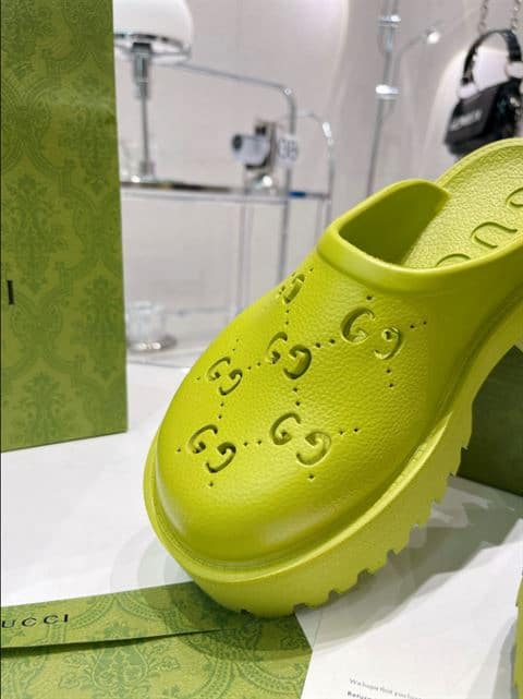 G*u*i wonmen's platform perforated g sandal - sdg016