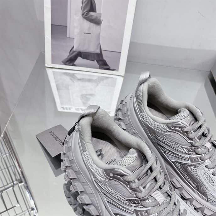 Ba*len*cia*ga men's defender trainers - bb227