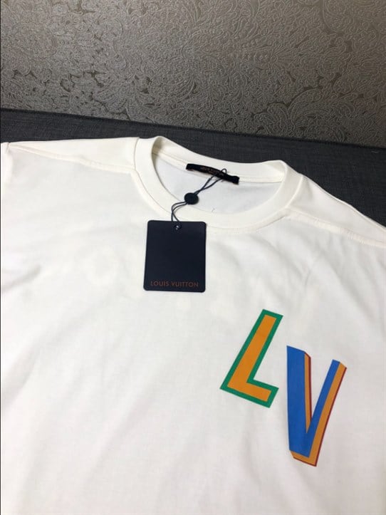l0*is V*t0n t-shirt - lv21