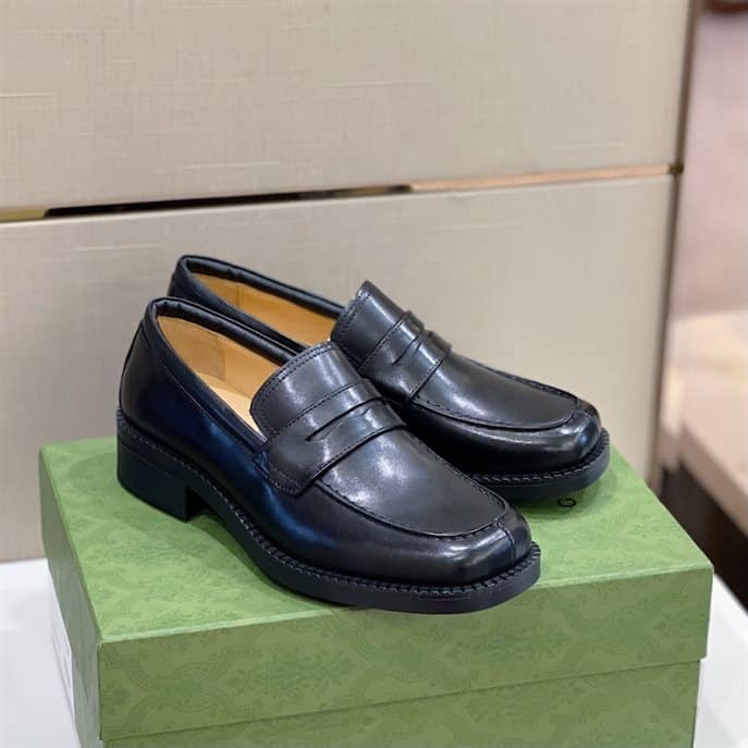 G*u*i loafers - ldg020