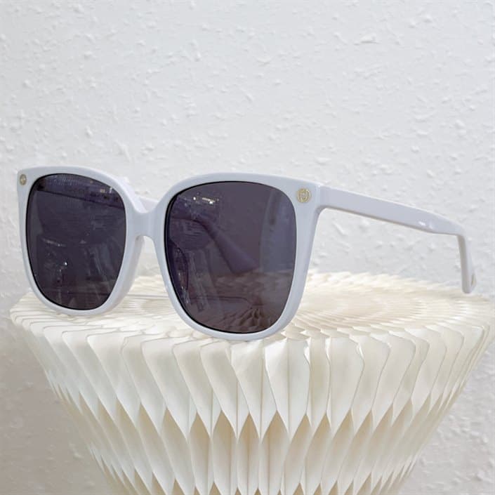 G*u*i sunglasses - gst04