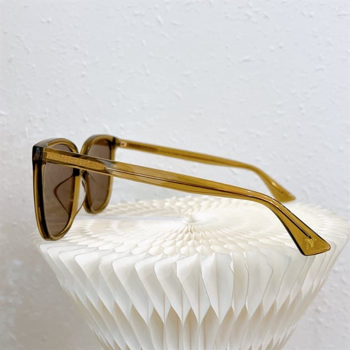 G*u*i sunglasses - gst04