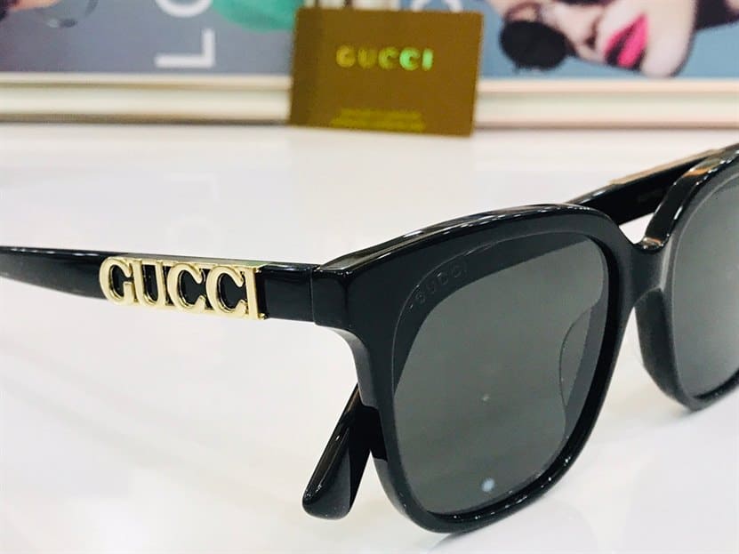 G*u*i sunglasses - gst11