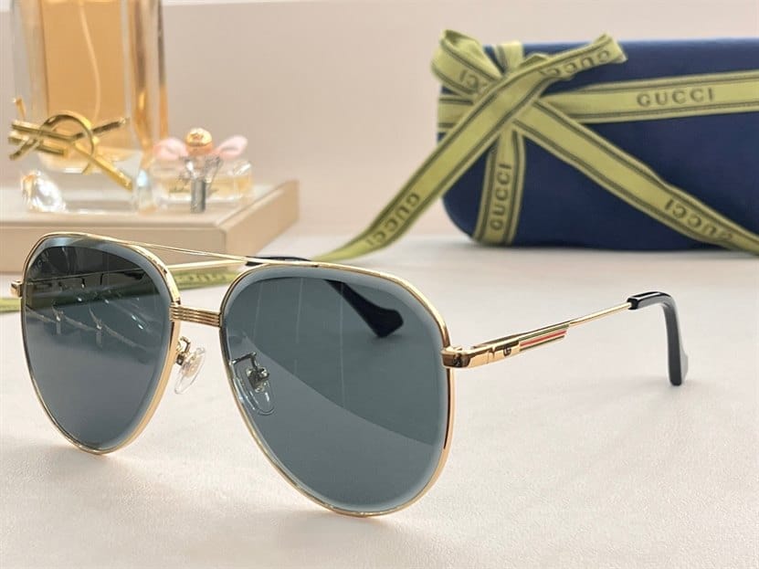 G*u*i sunglasses - gst21