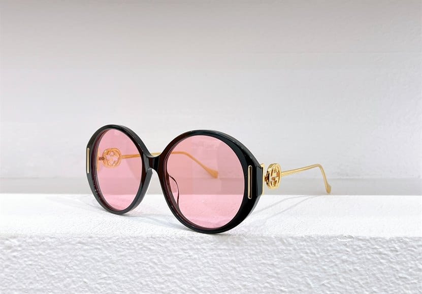 G*u*i sunglasses - gst24