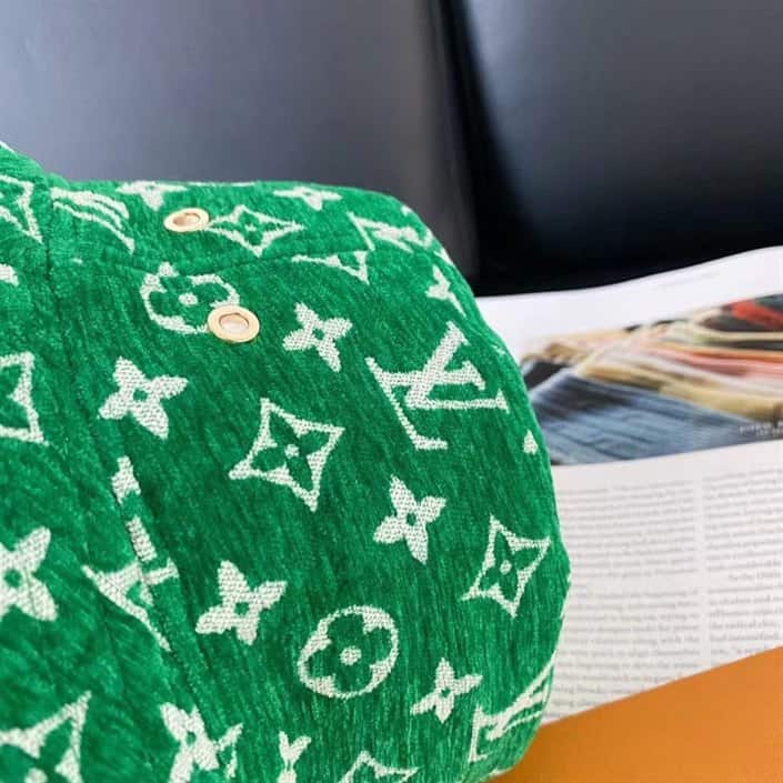 l0*is V*t0n bucket hat - lhc19