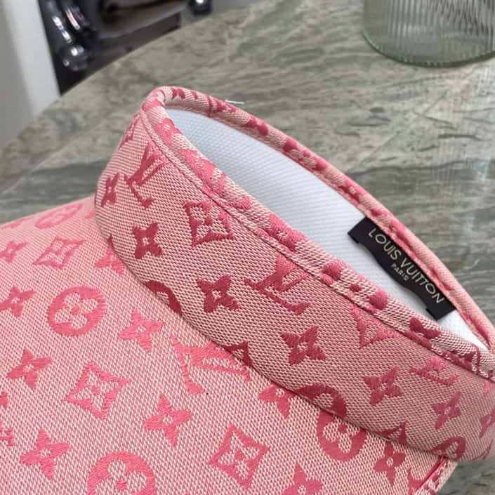 l0*is V*t0n visor - lhc11