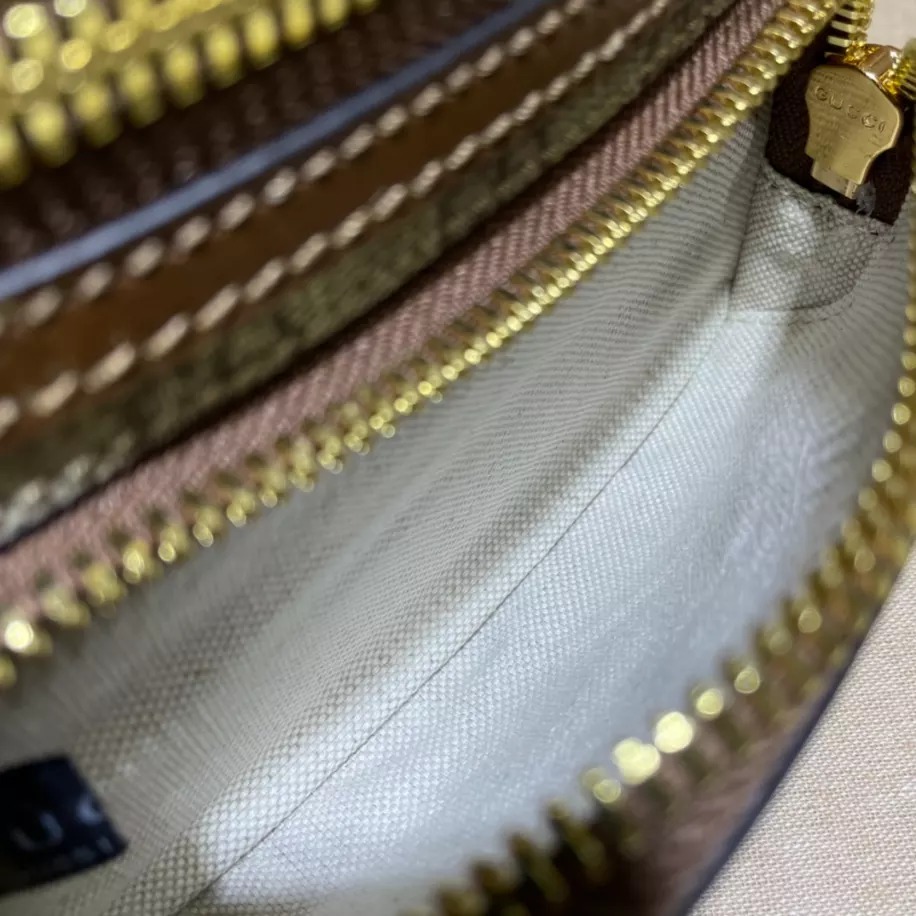 BELT BAG WITH INTERLOCKING G - GBC073