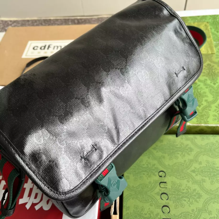 GG CRYSTAL MESSENGER BAG - GBC055