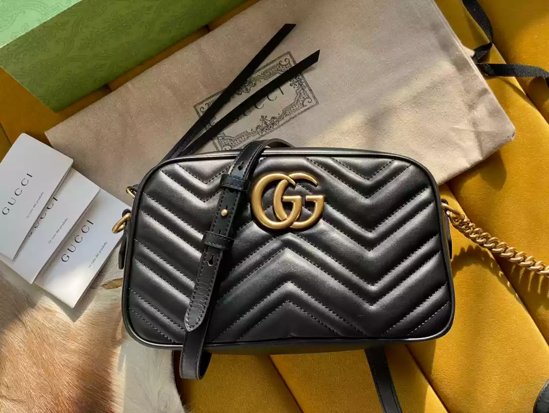 GG MARMONT SMALL SHOULDER BAG - GBC090