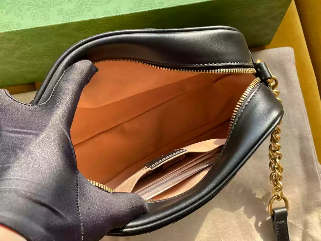 GG MARMONT SMALL SHOULDER BAG - GBC090