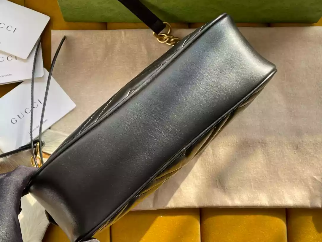 GG MARMONT SMALL SHOULDER BAG - GBC090