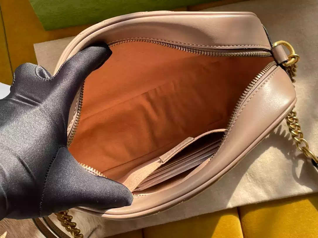 GG MARMONT SMALL SHOULDER BAG - GBC089