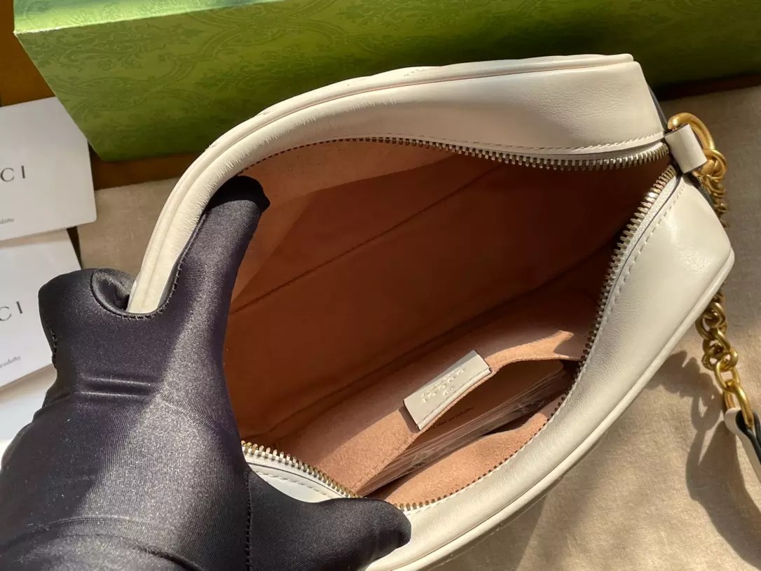 GG MARMONT SMALL SHOULDER BAG - GBC095