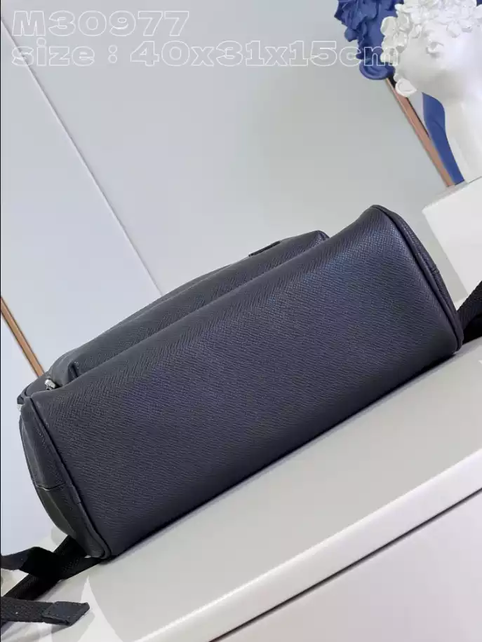 l0*is V*t0n avenue backpack - lbv376