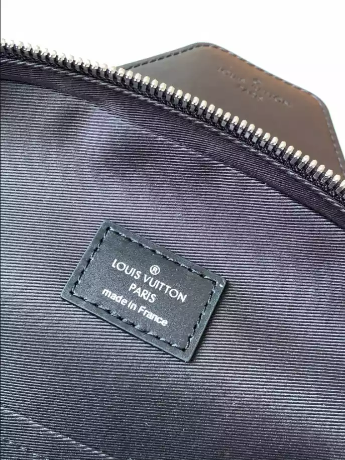 l0*is V*t0n avenue slingbag nm - lbv415