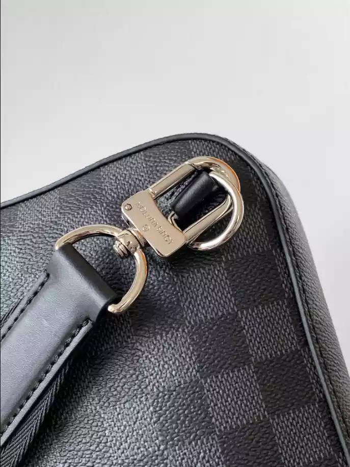 l0*is V*t0n avenue slingbag nm - lbv415