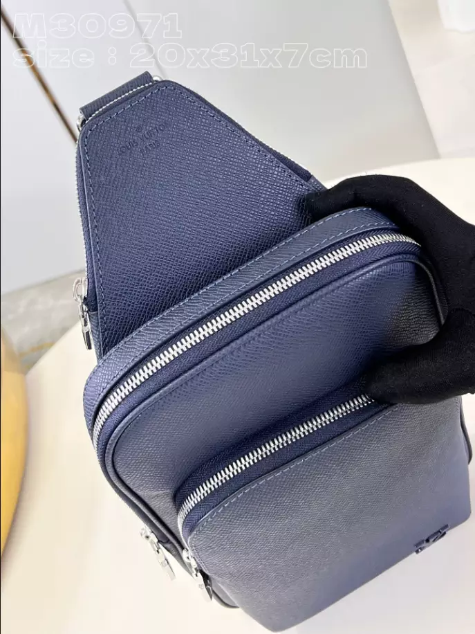 l0*is V*t0n avenue slingbag nm - lbv416