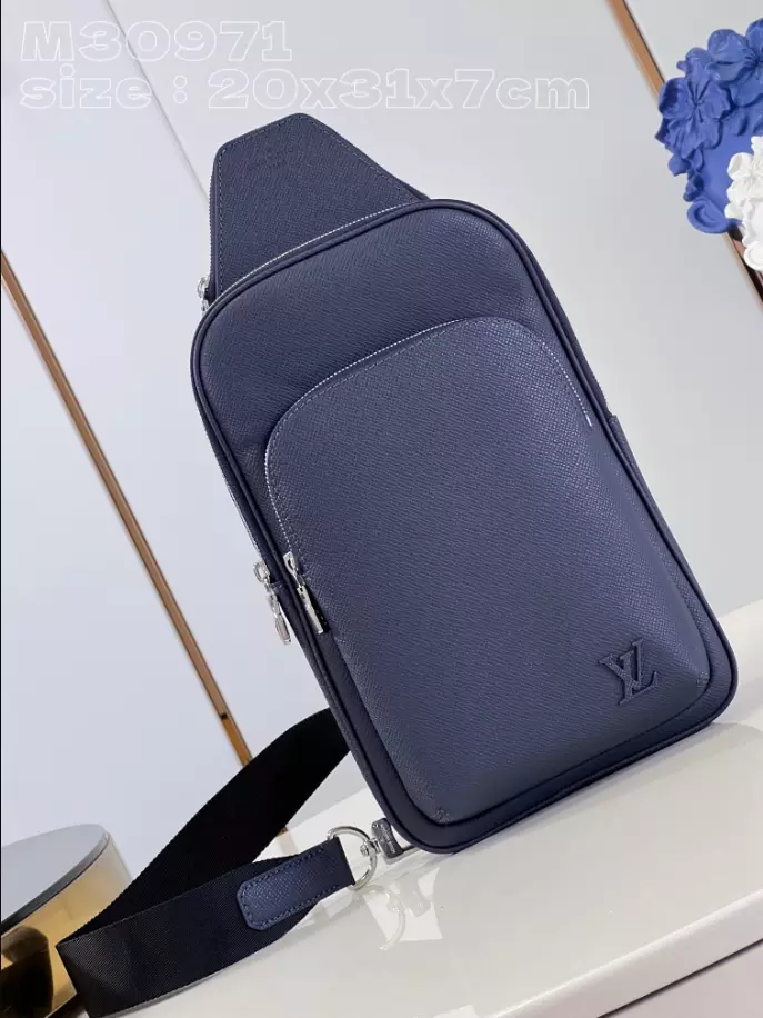 l0*is V*t0n avenue slingbag nm - lbv416