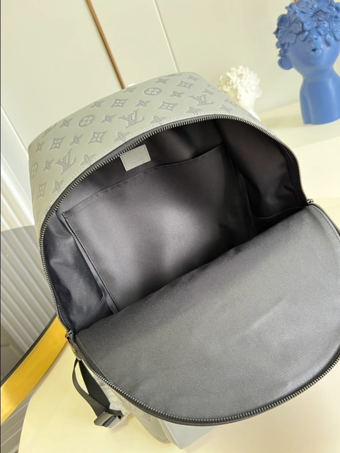 l0*is V*t0n racer backpack monogram shadow leather - lbv382