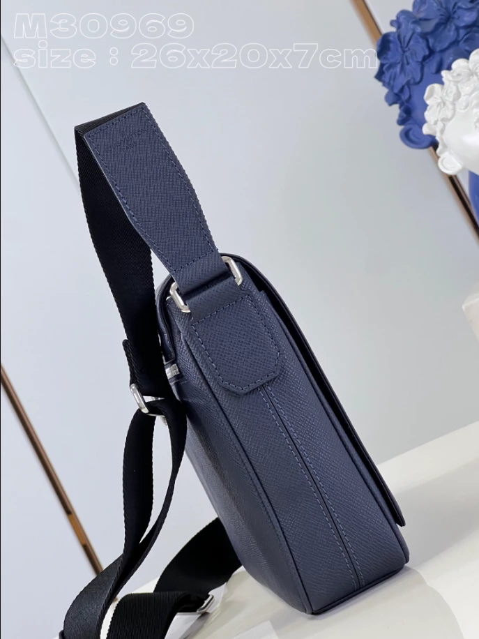 l0*is V*t0n district pm - lbv408