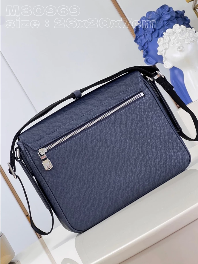 l0*is V*t0n district pm - lbv408