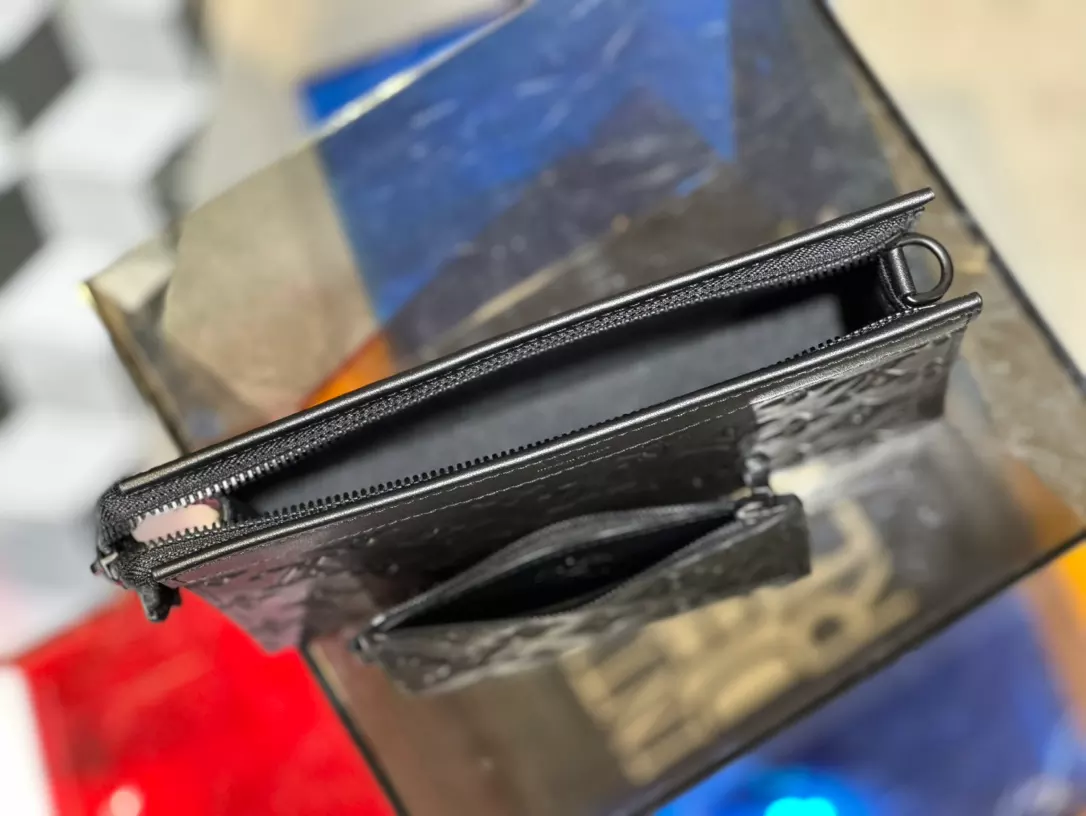 l0*is V*t0n gaston wearable wallet - rrg072