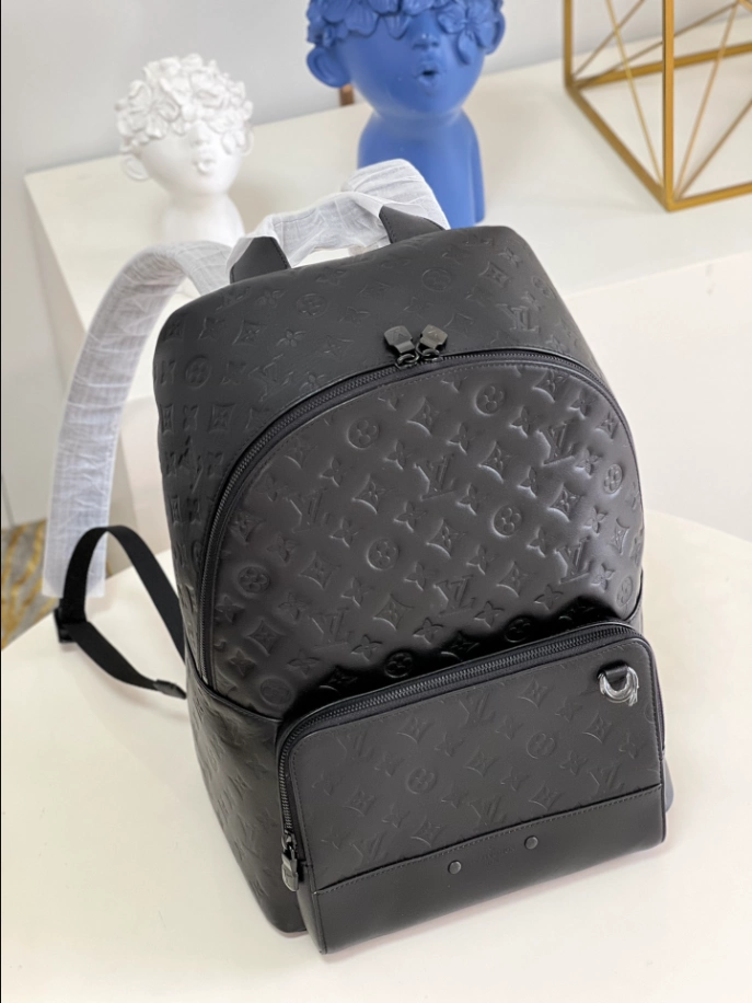 l0*is V*t0n racer backpack monogram shadow leather - lbv383
