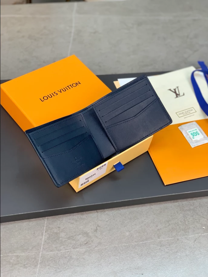 l0*is V*t0n slender wallet damier infini leather - lbv404