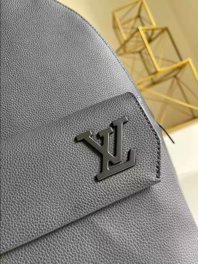 l0*is V*t0n takeoff backpack lv aerogram - lbv388