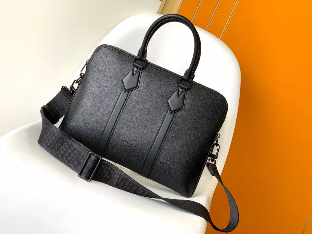 l0*is V*t0n takeoff briefcase - lbv394