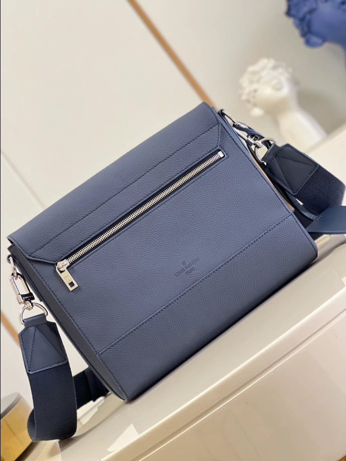 l0*is V*t0n takeoff messenger - lbv412