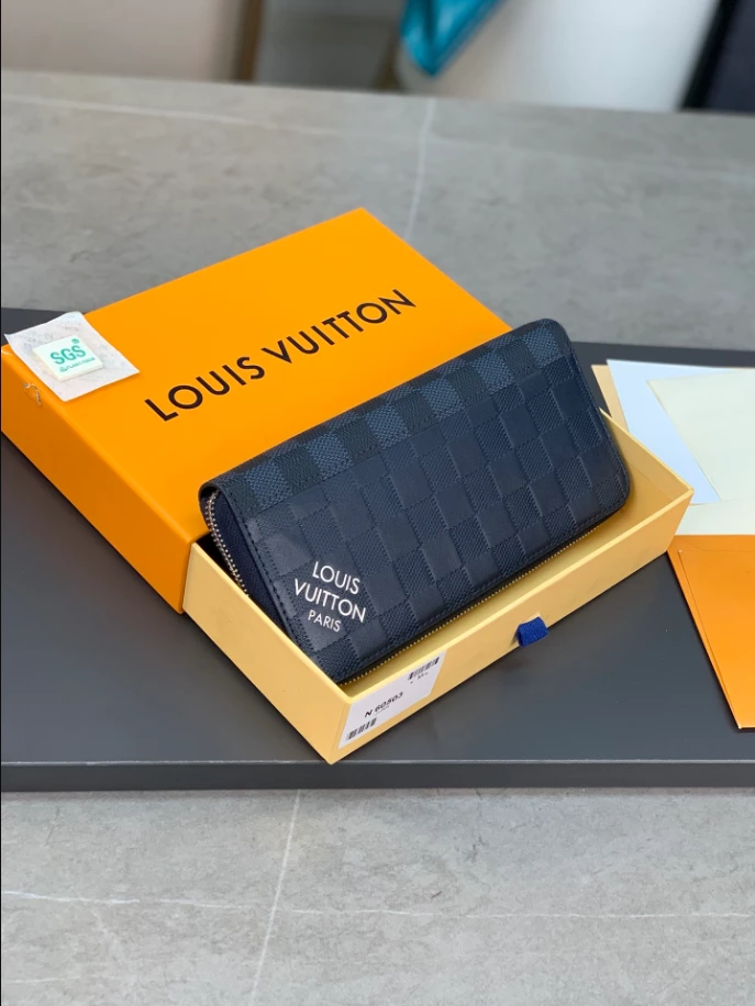 LV ZIPPY VERTICAL WALLET DAMIER INFINI LEATHER - LBV402