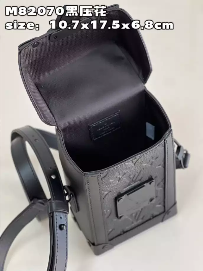 l0*is V*t0n vertical trunk wearable wallet - rrg063