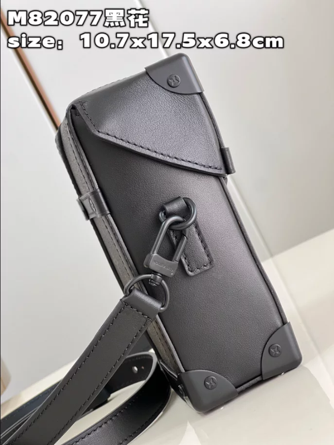 l0*is V*t0n vertical trunk wearable wallet -rrg065