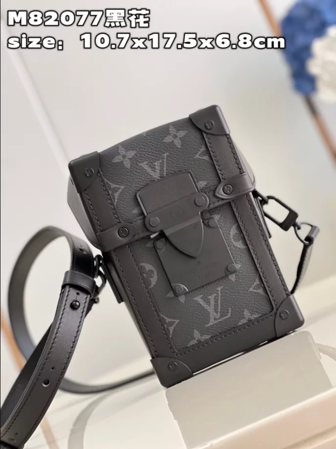 l0*is V*t0n vertical trunk wearable wallet -rrg065