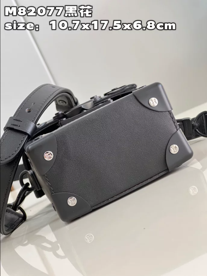 l0*is V*t0n vertical trunk wearable wallet -rrg065