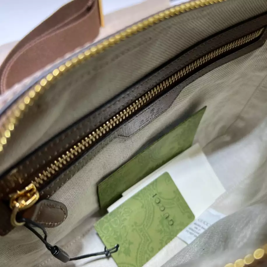 MESSENGER BAG WITH INTERLOCKING G - GBC066