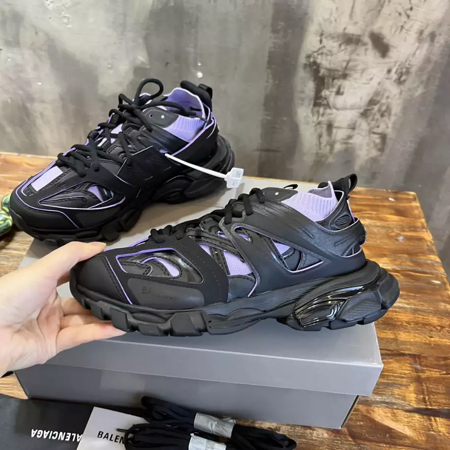 Ba*len*cia*ga men's track sneaker - bb243