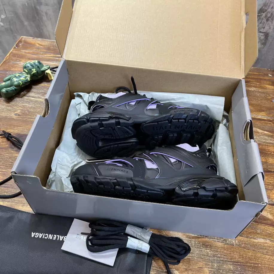 Ba*len*cia*ga men's track sneaker - bb243