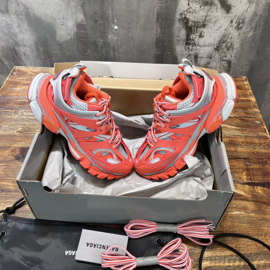 Ba*len*cia*ga track sneaker - bb249