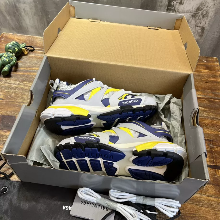 Ba*len*cia*ga track sneaker - bb250