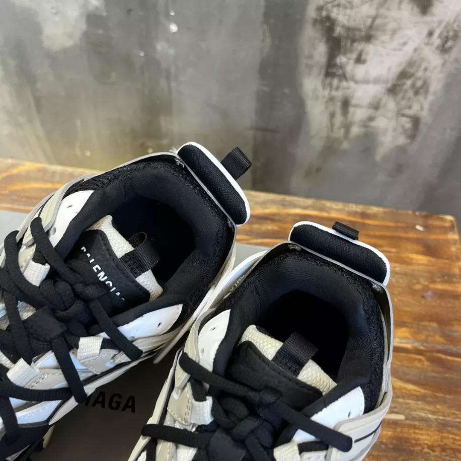 Ba*len*cia*ga track sneaker - bb254