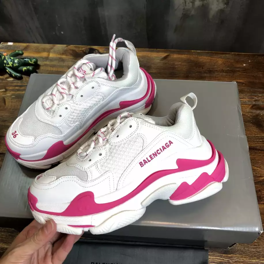 Ba*len*cia*ga triple s sneaker - bb261