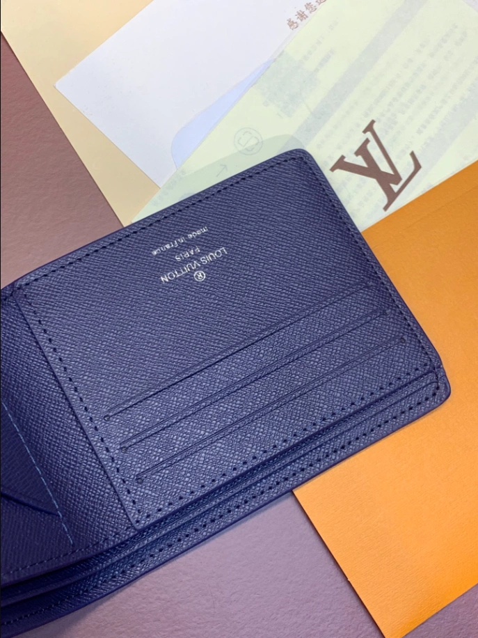 LV MULTIPLE WALLET- RRG082